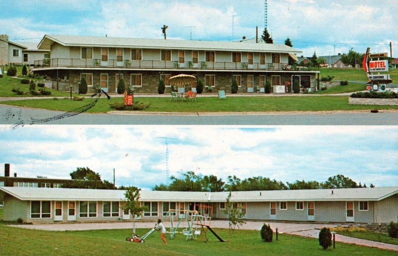 Lake Gogebic Motel (Wonderland Motel) - Vintage Postcard (newer photo)